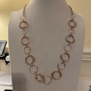 Elegant Gold-Link Circle Necklace - Women Jewelry